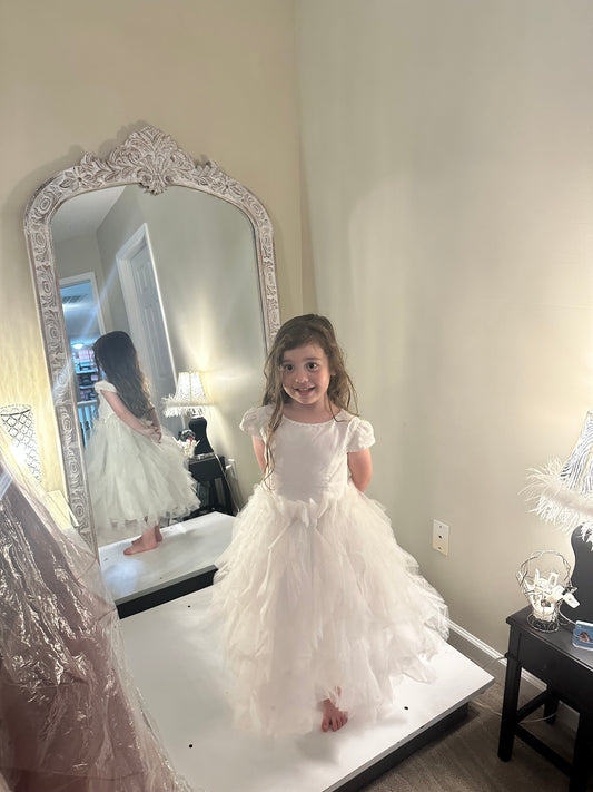 EB12361 Flower Girl