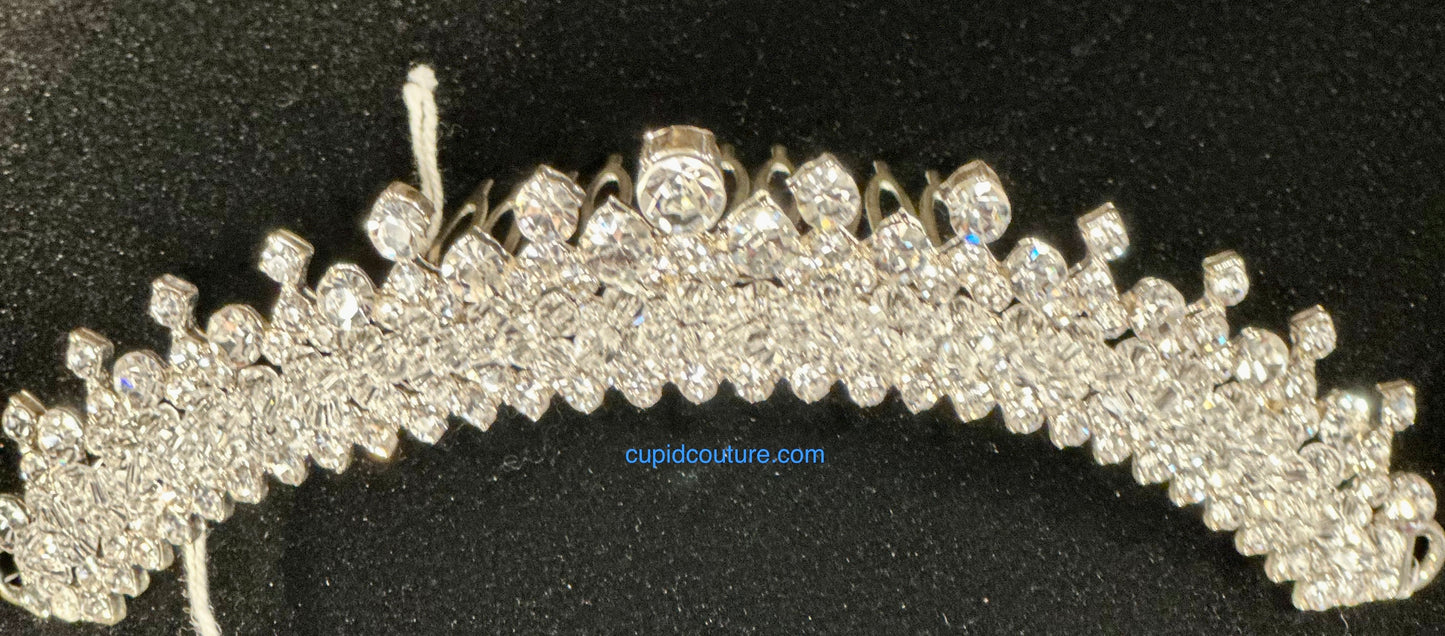 Swarkovski Crystals, silver Tiara headpiece comb. (New)